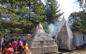 आज महाशिवरात्री, बैतडीका शिवालयहरुमा बिहानैदेखि घुइँचो 